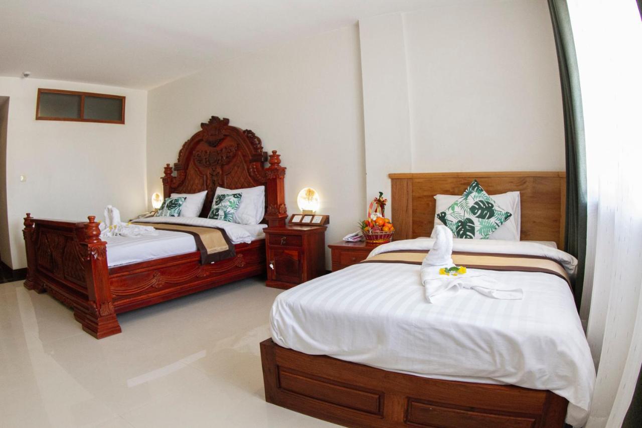 Kampong Thom Palace Hotel Exterior foto