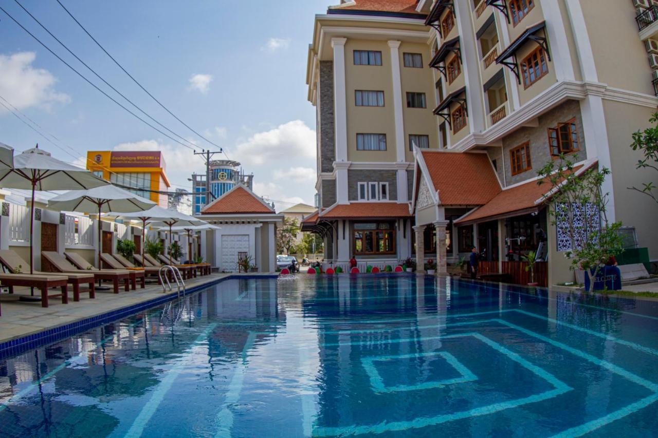 Kampong Thom Palace Hotel Exterior foto